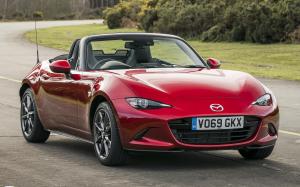 Mazda MX-5 Convertible Sport Tech